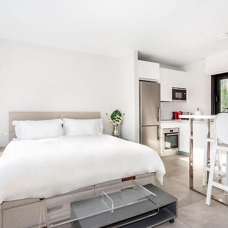 By Riva - Chic, Contemporary Studio In Puerto Banus Gardens Marbella Exterior foto